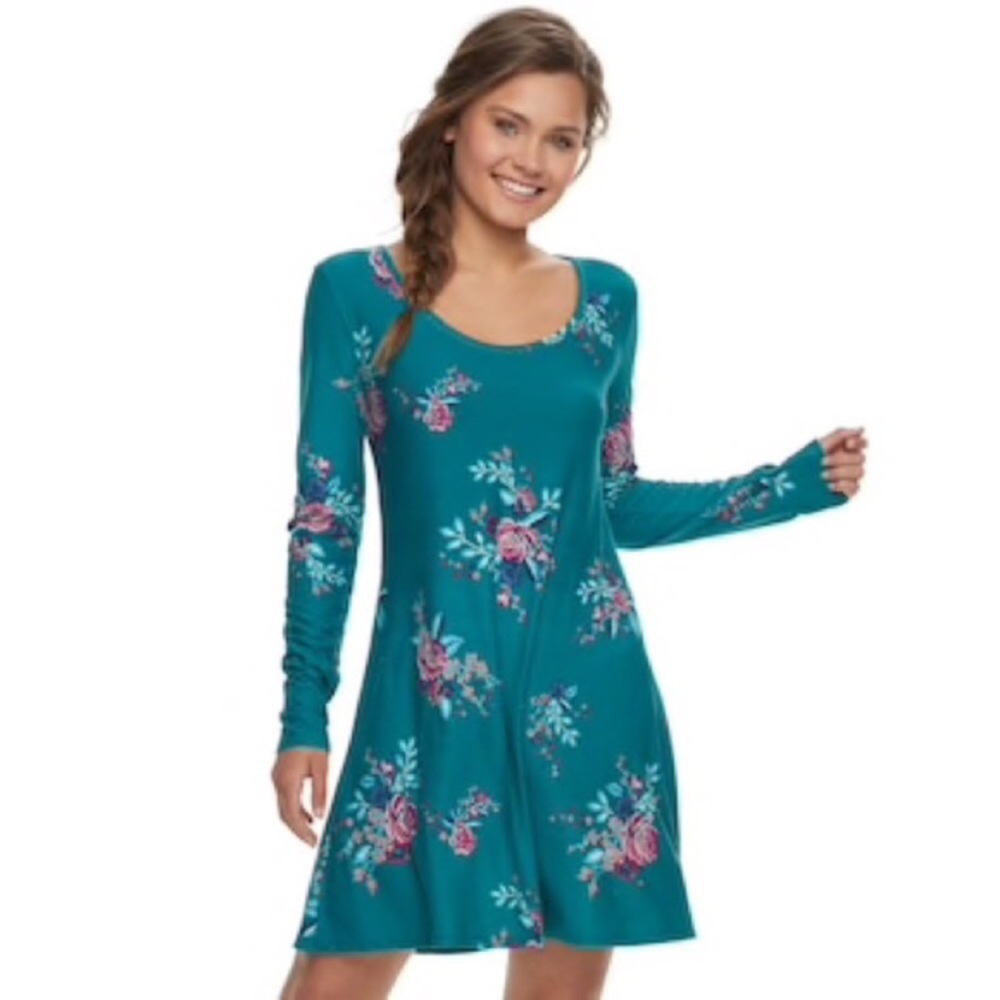 NWOT Mudd Juniors jersey knit criss cross dress